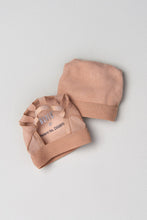 Load image into Gallery viewer, Suede Foot Thong 3